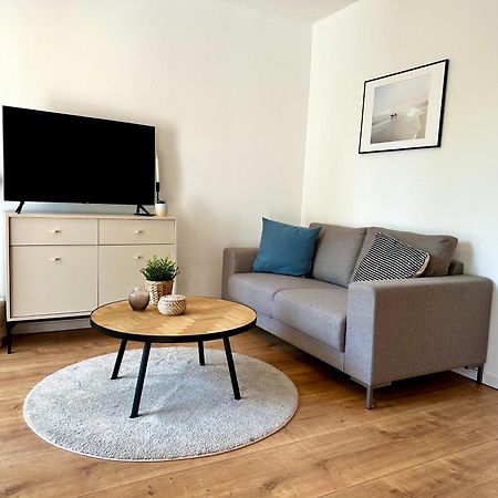 Gemuetliches 1R Apartment Mit Balkon, Parking, Tv Streaming Magdeburg Exteriör bild